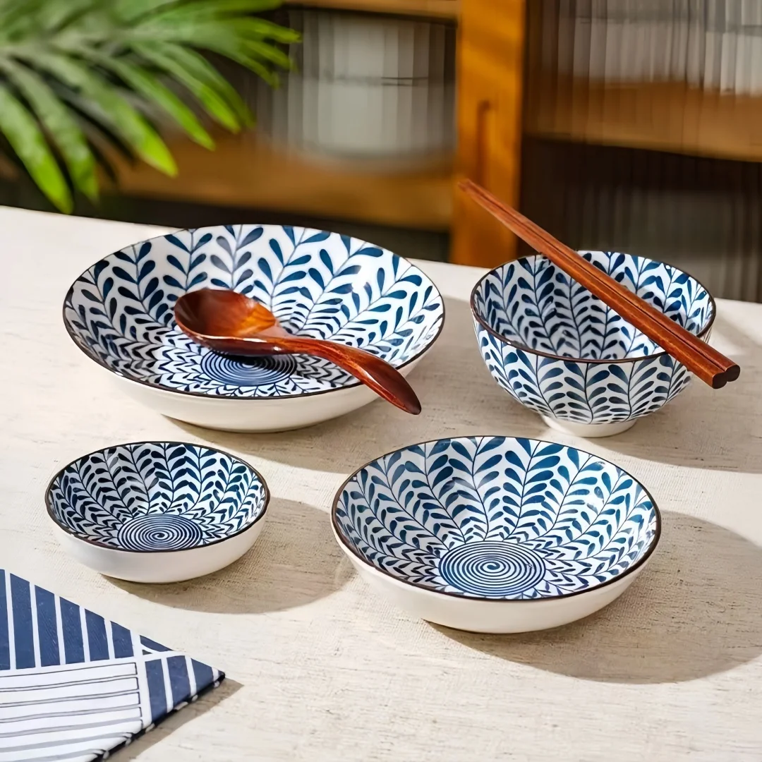 Japanese - style blue and white hand - painted 4.5 - inch ceramic bowl, retro - style rice bowl for home use. - Image 6