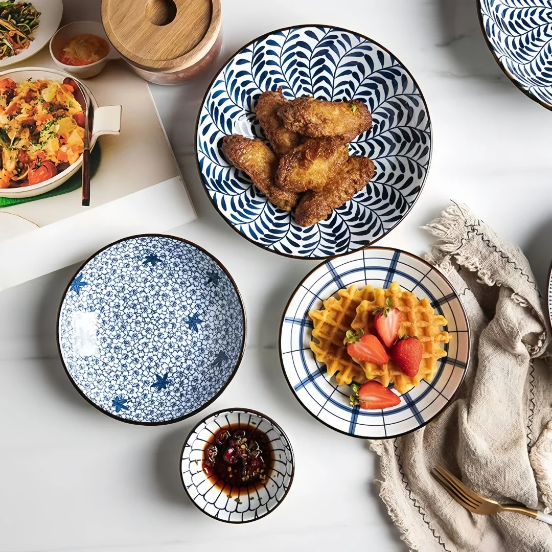 Japanese - style blue and white hand - painted 4.5 - inch ceramic bowl, retro - style rice bowl for home use. - Image 4