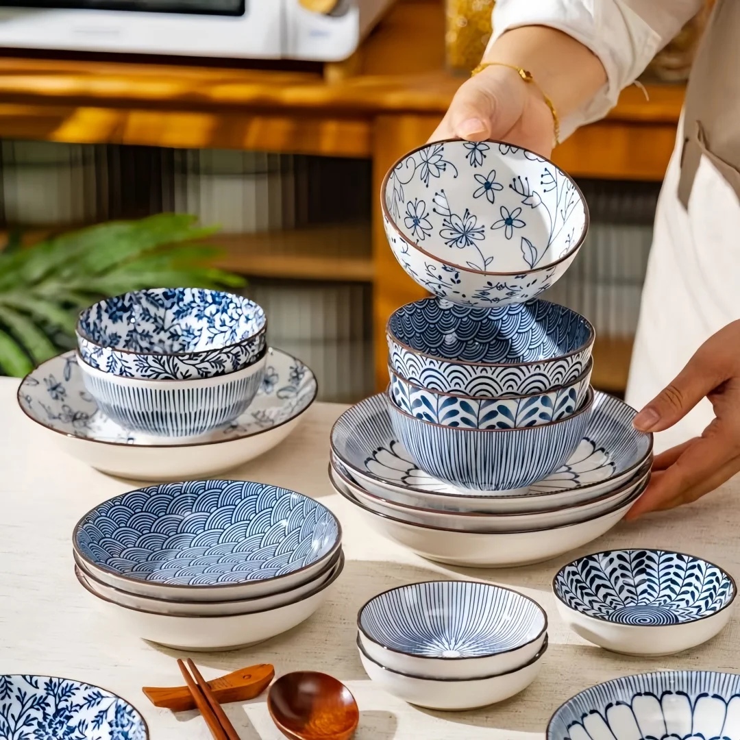 Japanese - style blue and white hand - painted 4.5 - inch ceramic bowl, retro - style rice bowl for home use. - Image 5